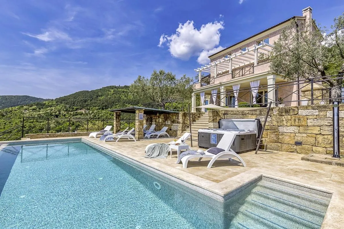 Villa Pasini In Livade - Haus Fuer 8 Personen