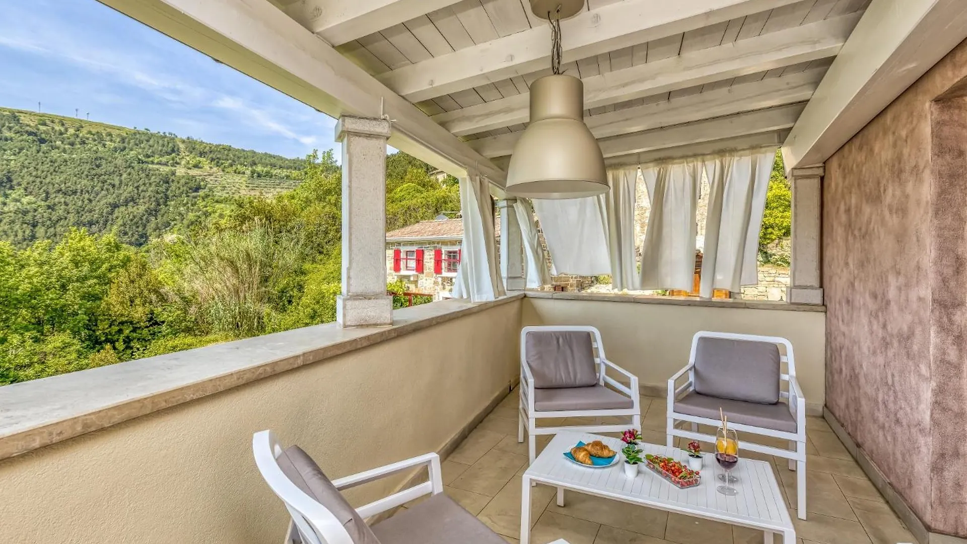Villa Pasini In Livade - Haus Fuer 8 Personen